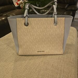 Michael Kors Blue And white Walsh tote Pristine Condition